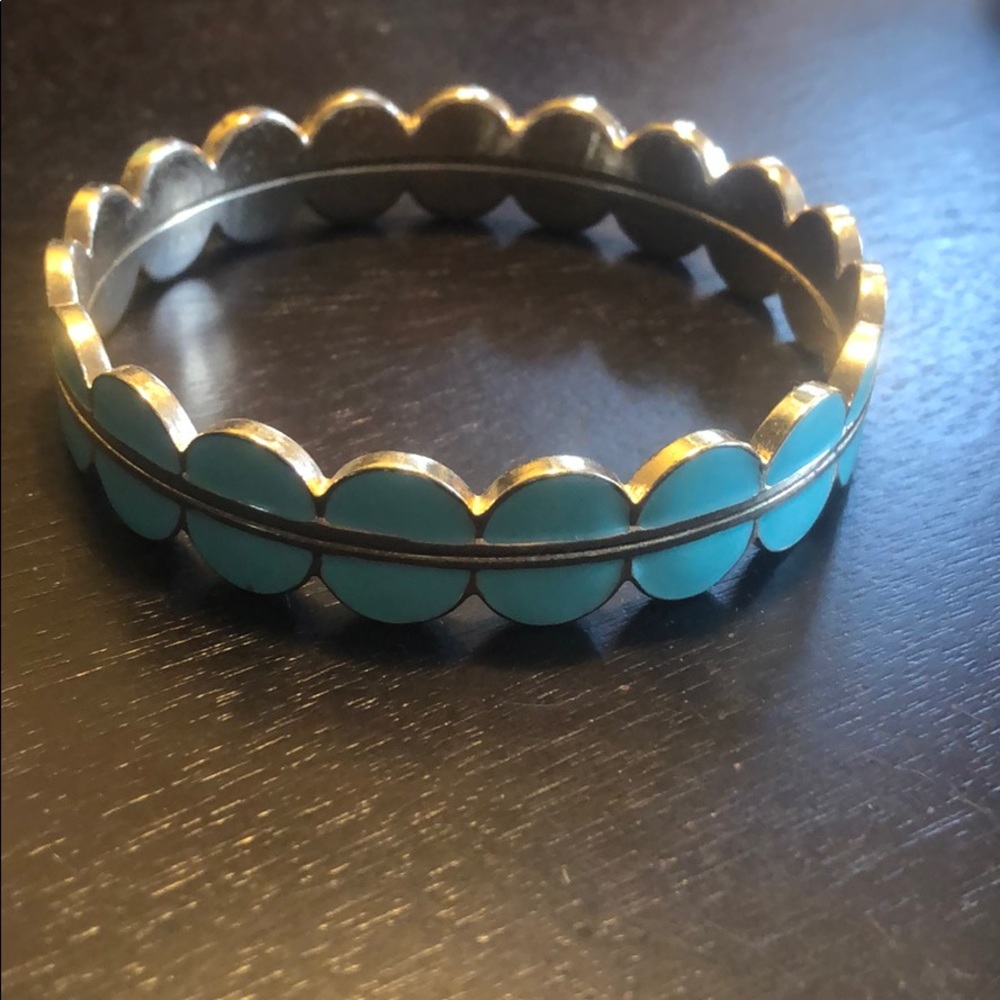 Two pairs of bracelet